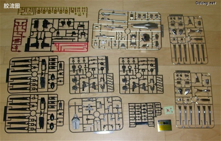 HGUC 特别版 ν高达 金属涂层Ver. - 图片